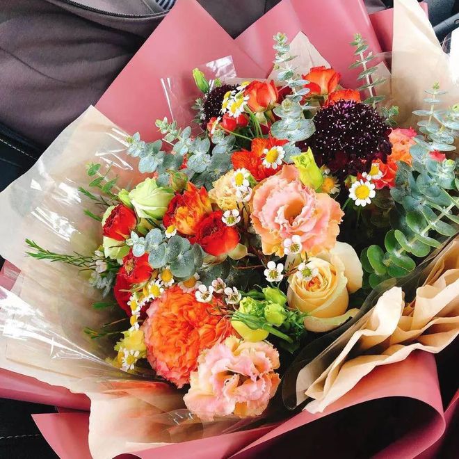 精致小花束引領(lǐng)女神節(jié)花卉消費(fèi)新潮流